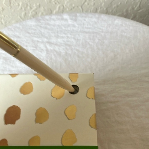 Kate Spade: Gold & White Note Holder with Pen - Picture 7 of 16